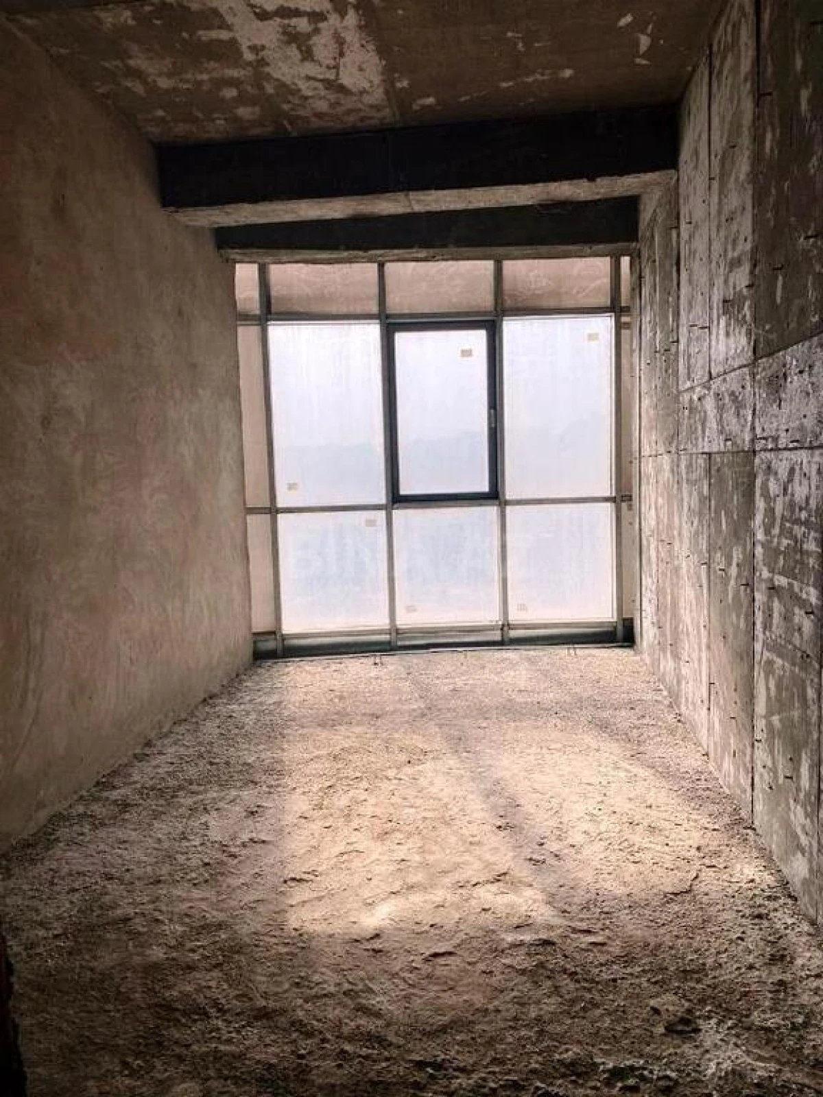 Satılır 15 otaqlı mənzil 870 m²