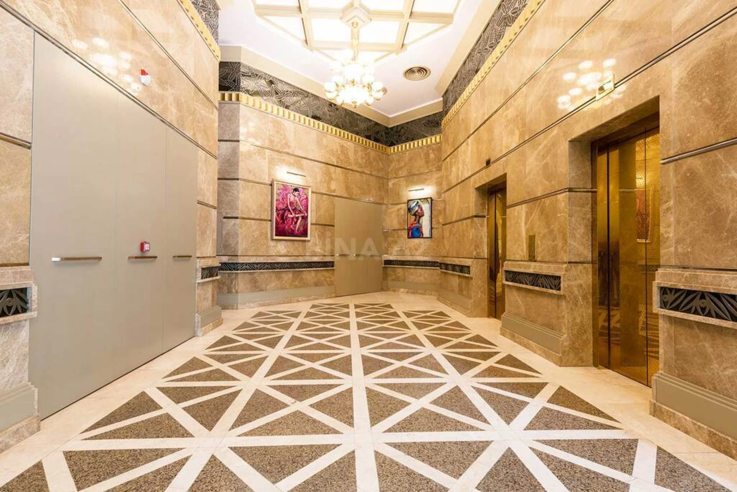 Satılır 15 otaqlı mənzil 870 m²