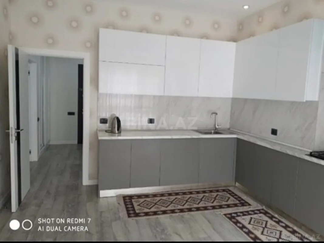 Kirayə verilir 2 otaqlı mənzil 105 m²