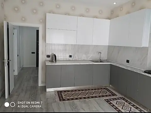 Kirayə verilir 2 otaqlı mənzil 105 m²