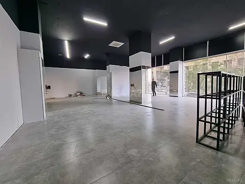 Satılır obyekt 220 m² — Bakı 220.00 m²