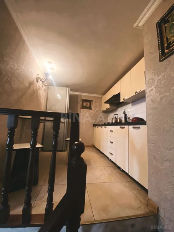 Kirayə verilir 2 otaqlı mənzil 90 m²