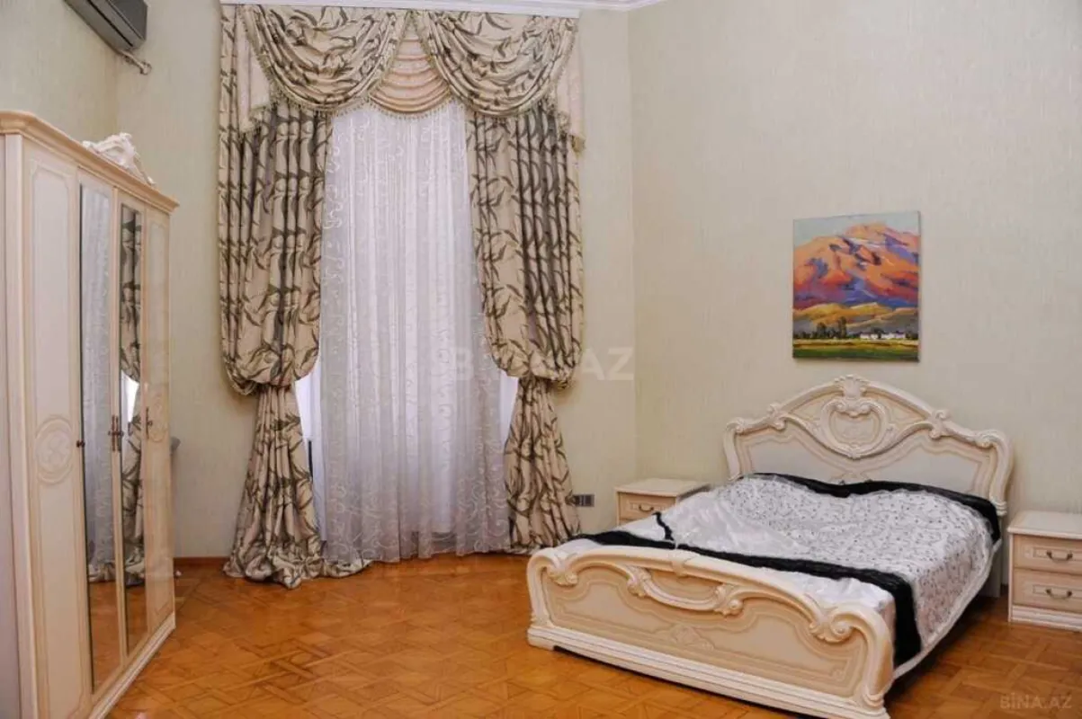 Kirayə verilir 2 otaqlı mənzil 90 m²