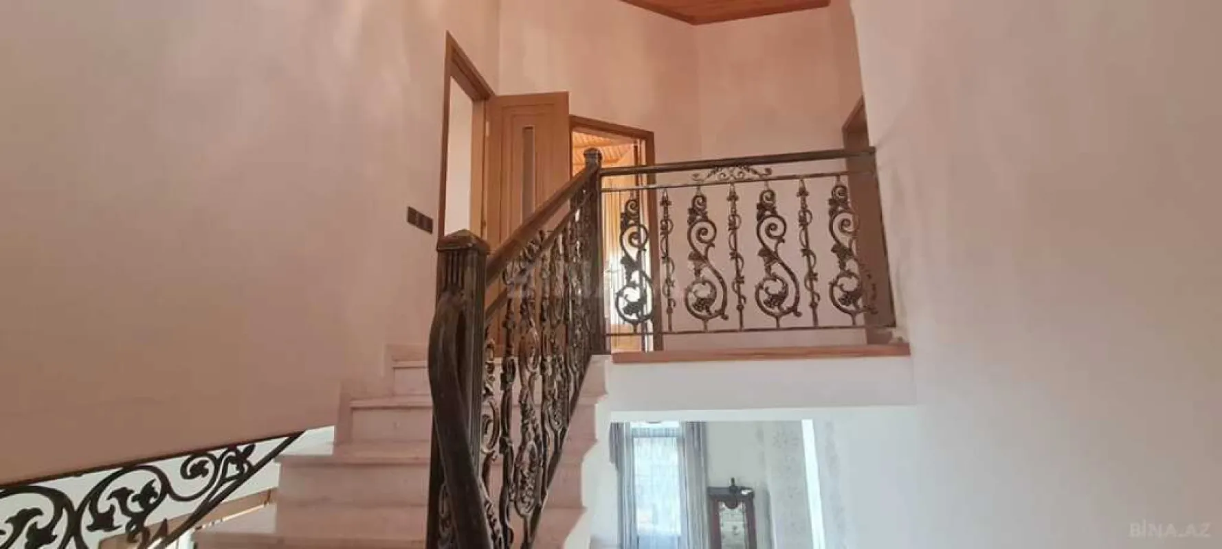 Kirayə verilir 4 otaqlı həyət evi 240 m²