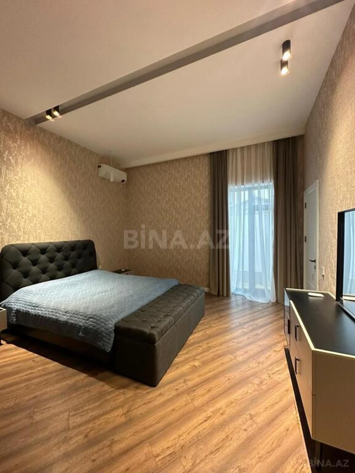 Kirayə verilir 4 otaqlı həyət evi 240 m²