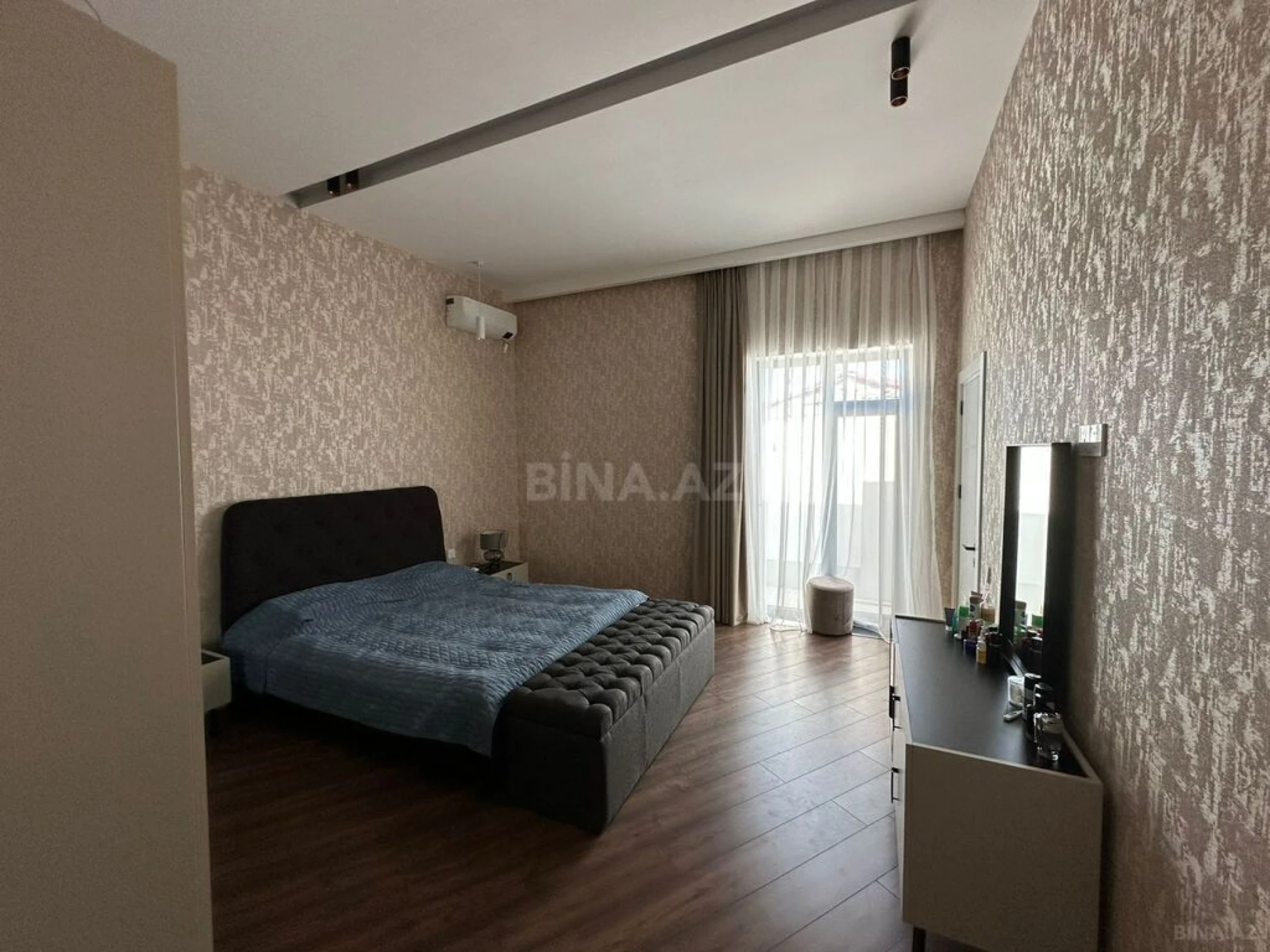 Kirayə verilir 4 otaqlı həyət evi 240 m²