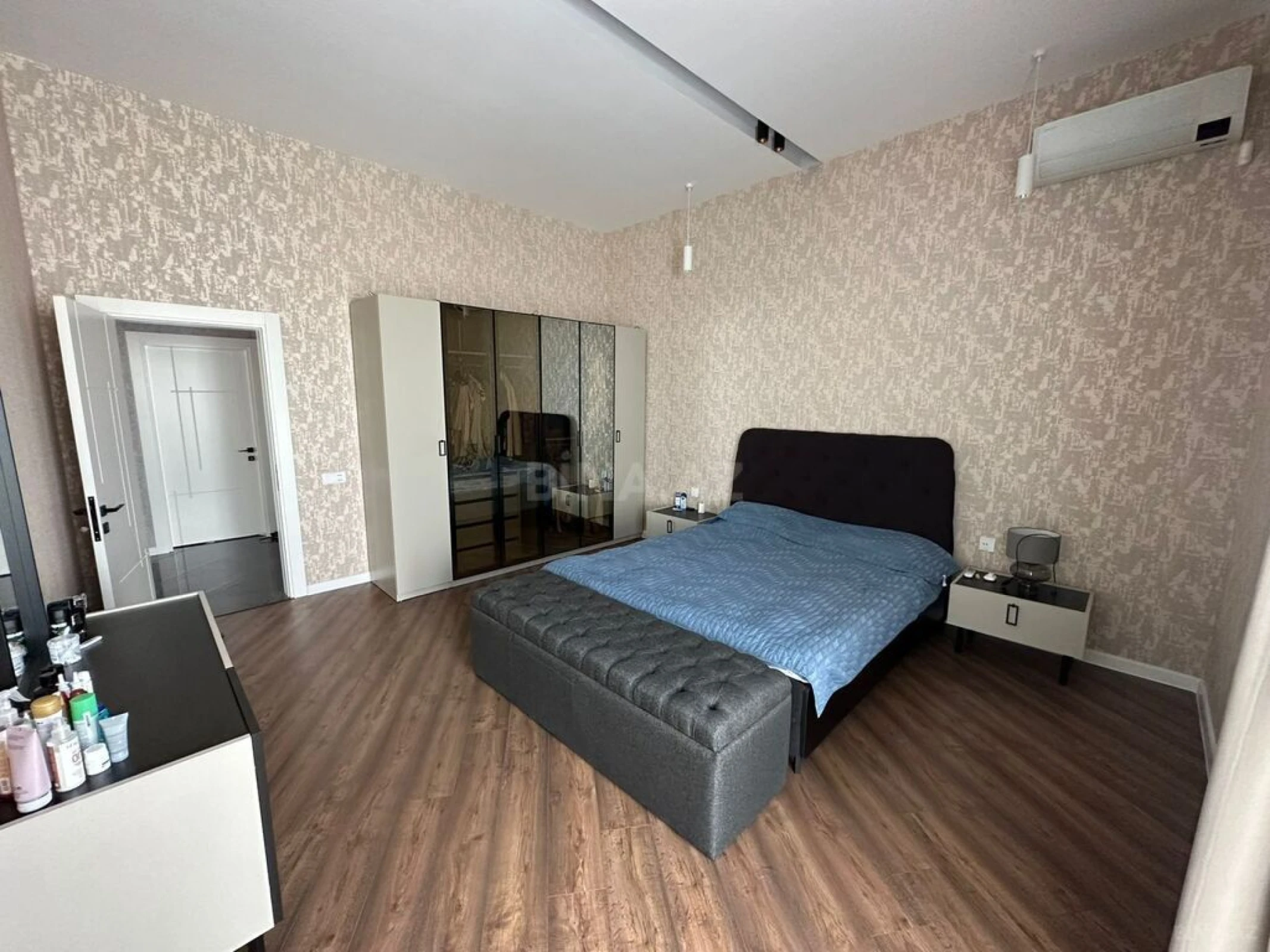 Kirayə verilir 4 otaqlı həyət evi 240 m²