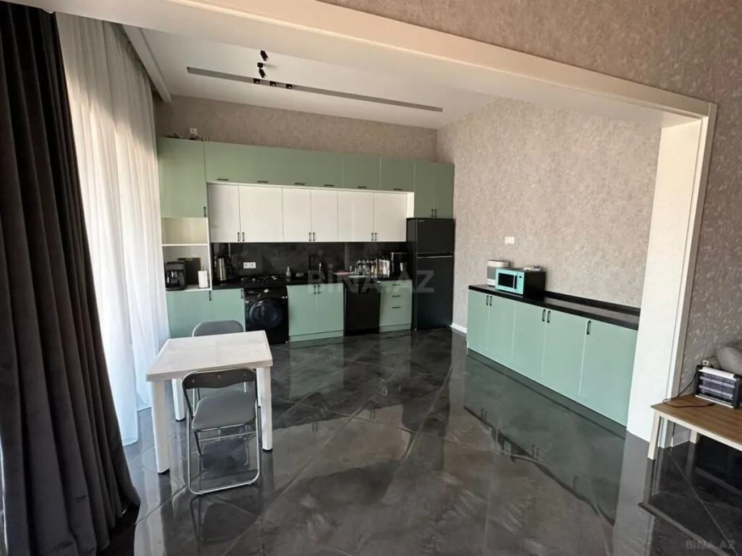 Kirayə verilir 4 otaqlı həyət evi 240 m²