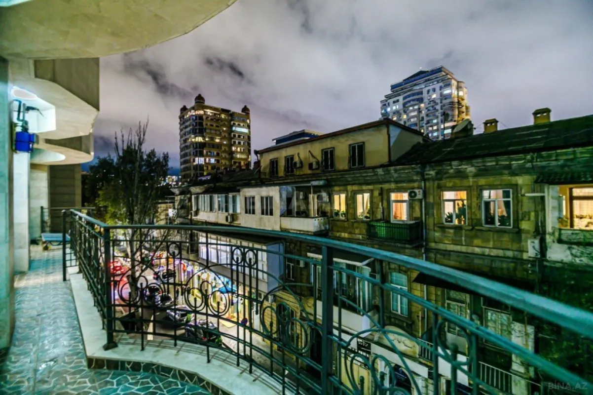 Kirayə verilir 3 otaqlı mənzil 185 m²