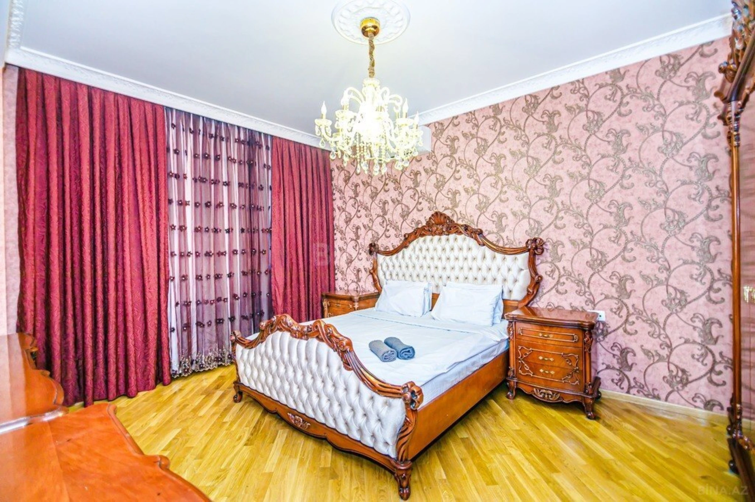 Kirayə verilir 3 otaqlı mənzil 185 m²