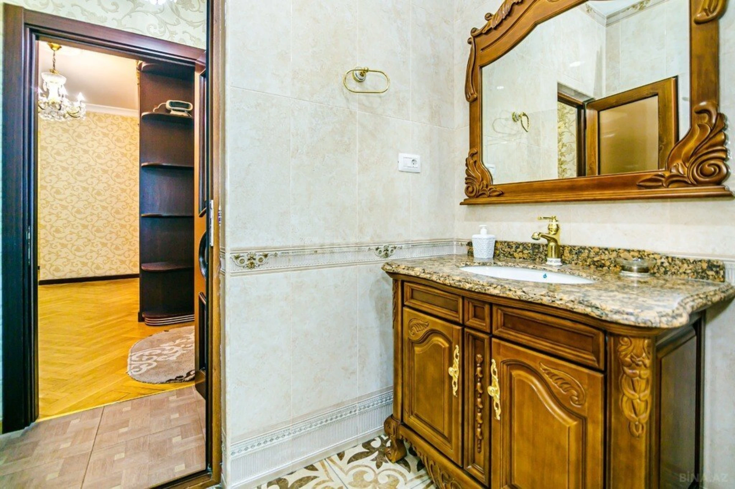 Kirayə verilir 3 otaqlı mənzil 185 m²