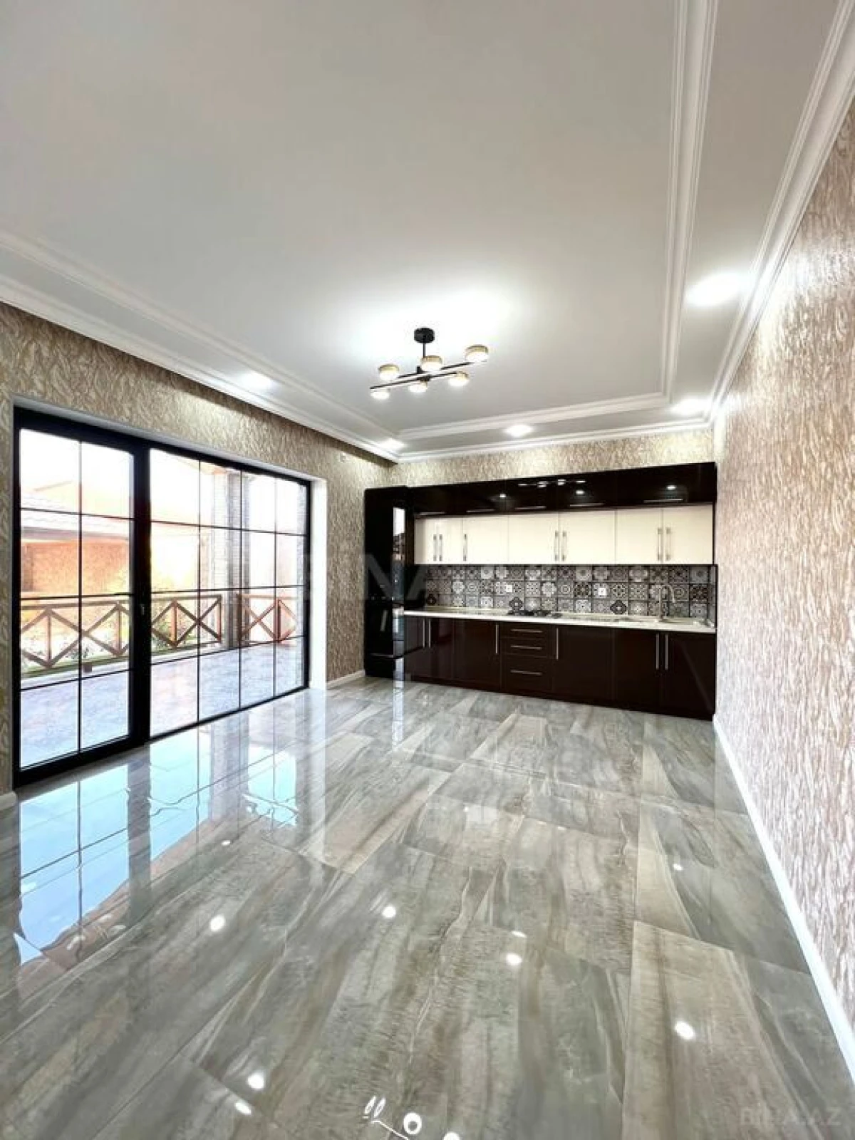 Satılır 4 otaqlı həyət evi 185 m²