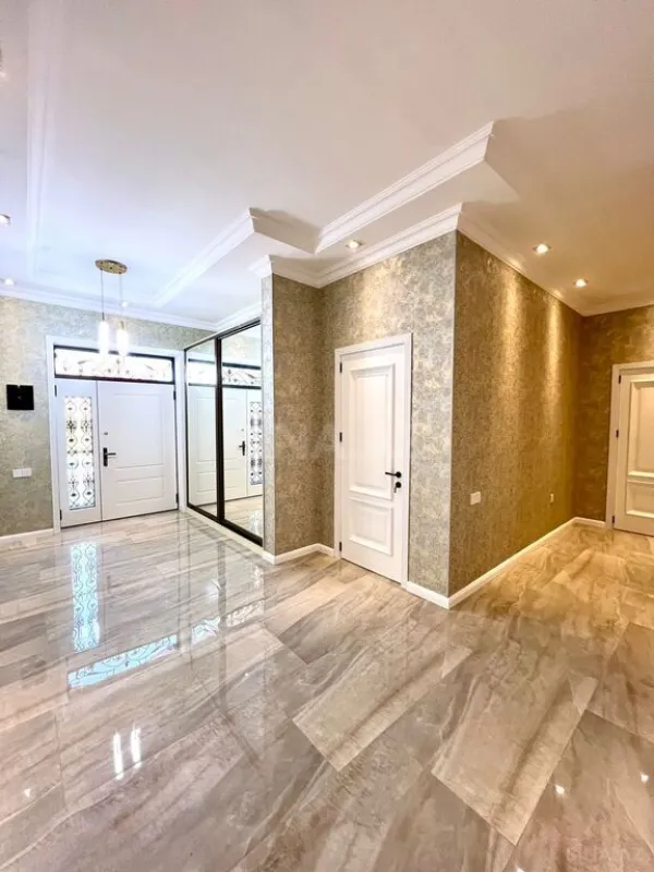 Satılır 4 otaqlı həyət evi 185 m²