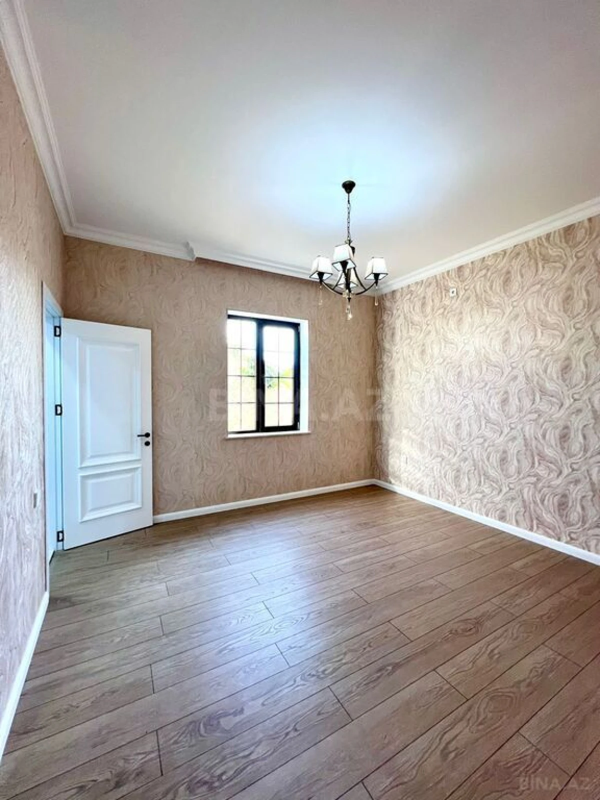 Satılır 4 otaqlı həyət evi 185 m²