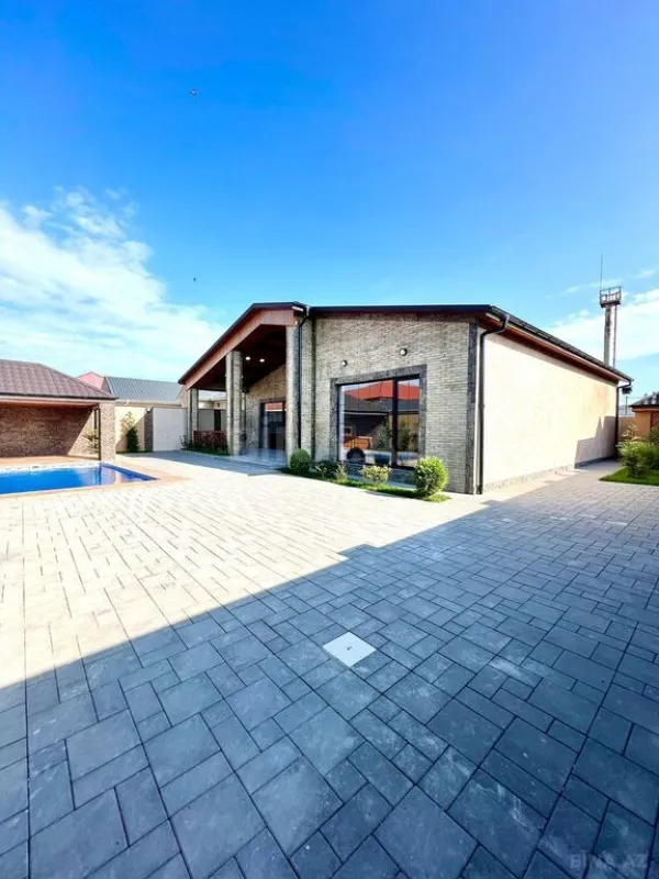 Satılır 4 otaqlı həyət evi 185 m²