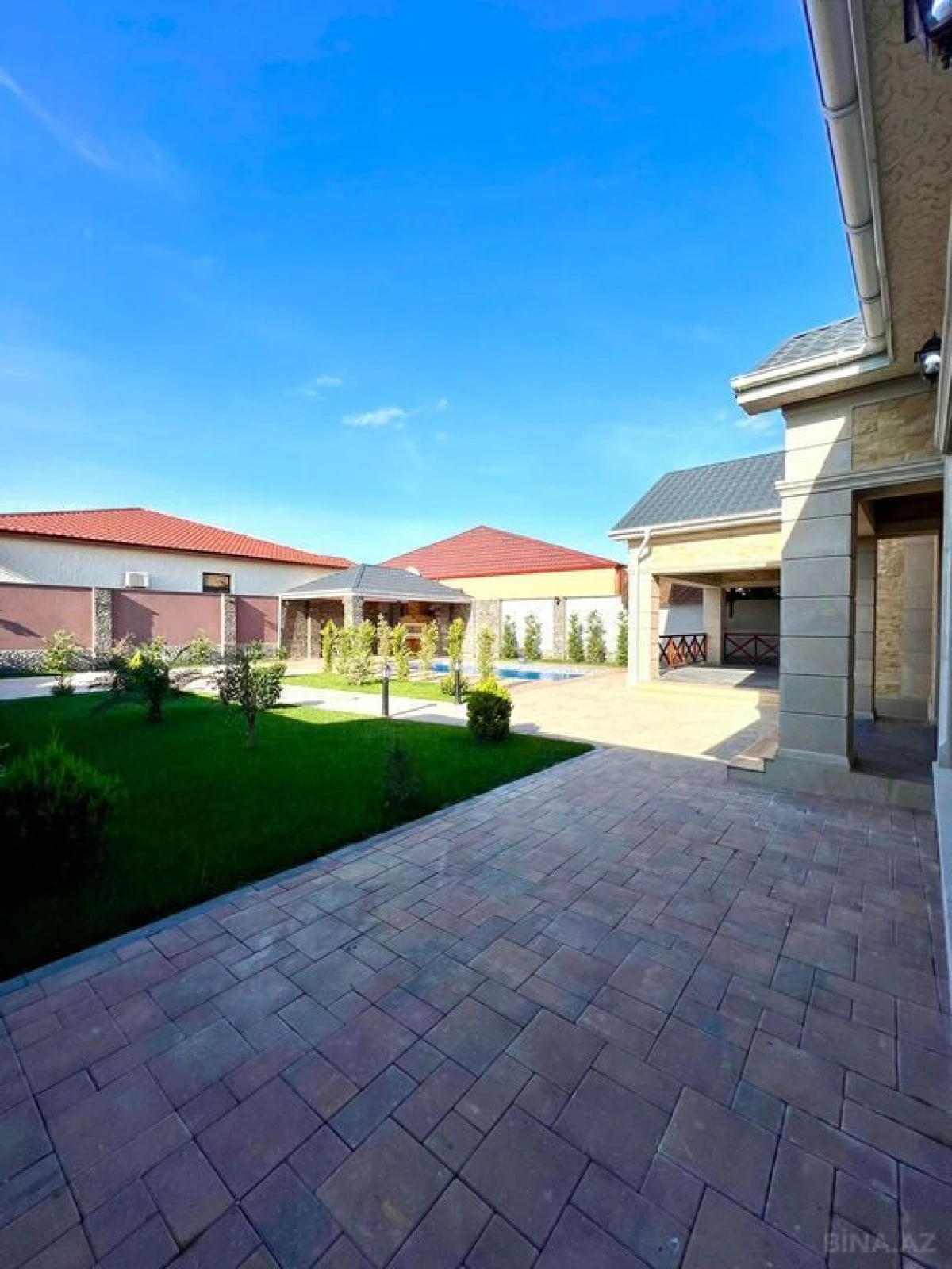 Satılır 4 otaqlı həyət evi 190 m²