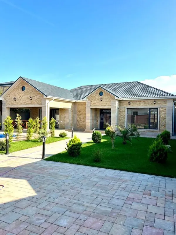 Satılır 4 otaqlı həyət evi 190 m²