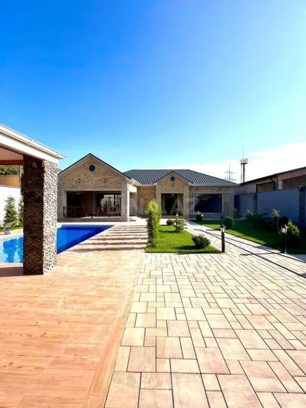 Satılır 4 otaqlı həyət evi 190 m²