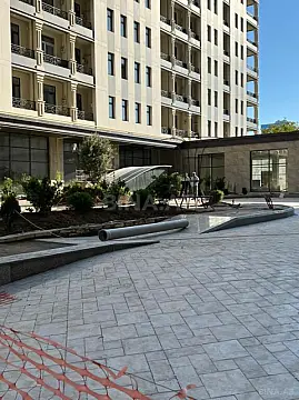 Satılır 3 otaqlı mənzil 144 m²