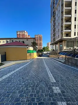 Satılır 3 otaqlı mənzil 144 m²