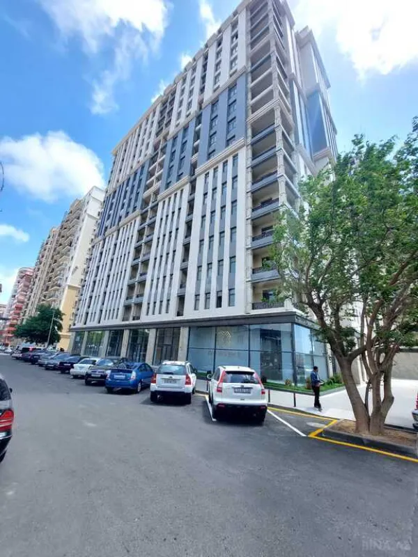 Satılır 3 otaqlı mənzil 144 m²