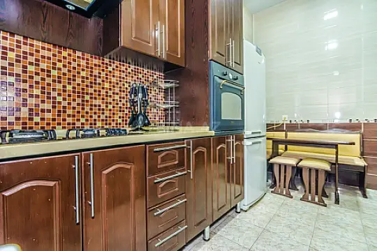 Kirayə verilir 3 otaqlı mənzil 95 m²