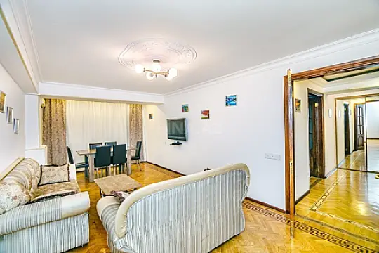 Kirayə verilir 3 otaqlı mənzil 99 m²