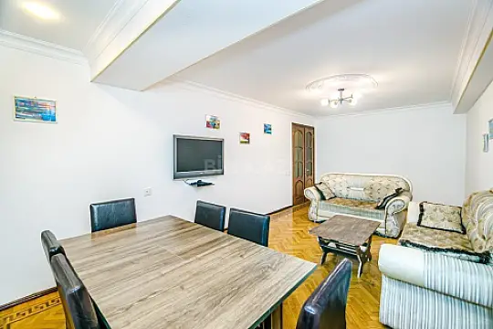 Kirayə verilir 3 otaqlı mənzil 99 m²