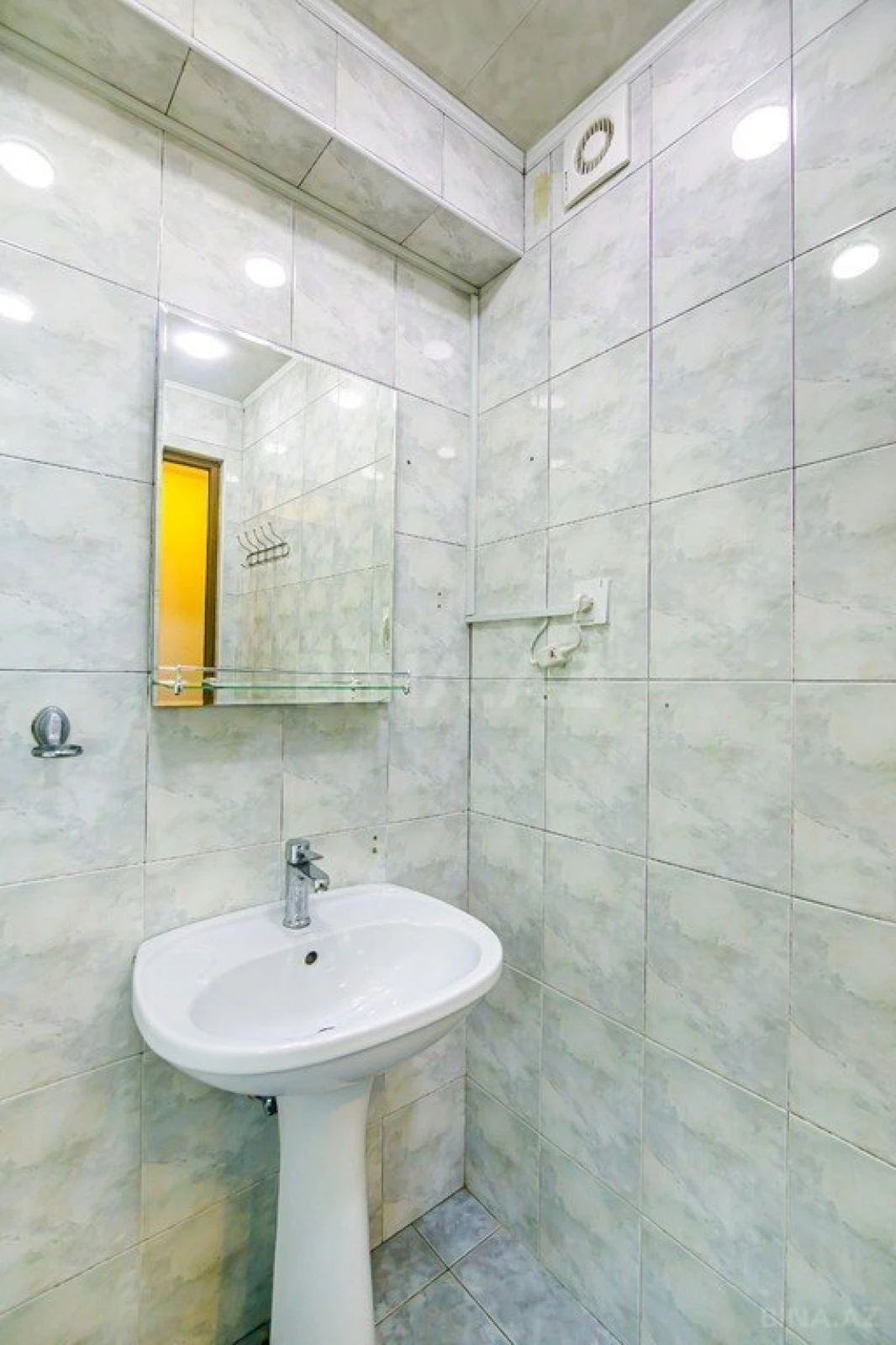 Kirayə verilir 3 otaqlı mənzil 99 m²