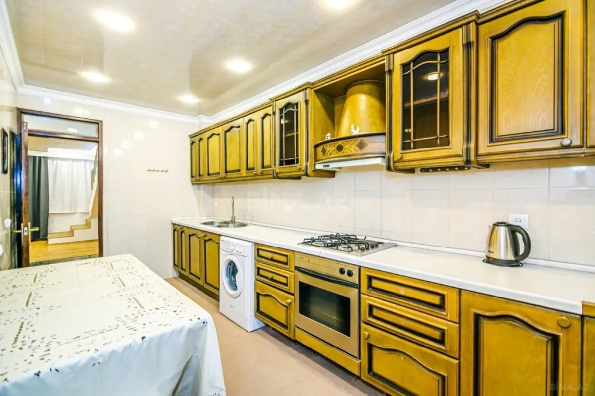 Kirayə verilir 3 otaqlı mənzil 123 m²