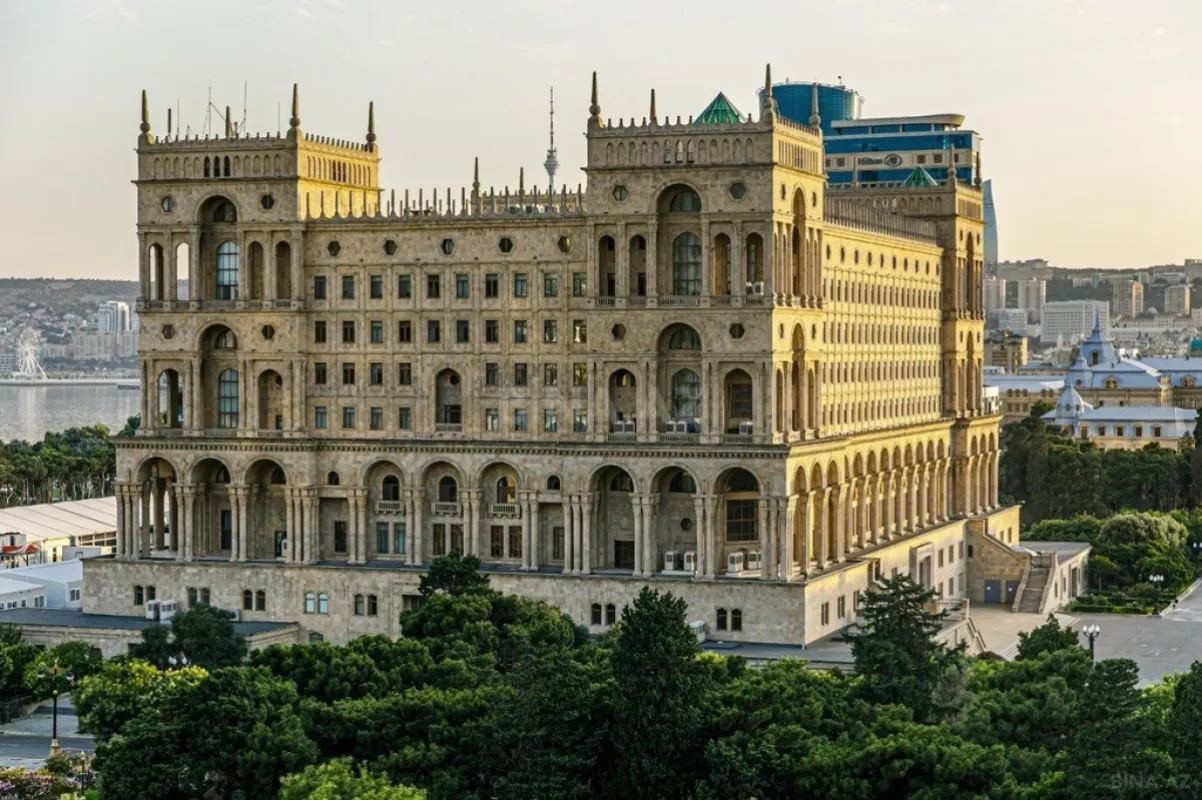 Kirayə verilir 3 otaqlı mənzil 123 m²