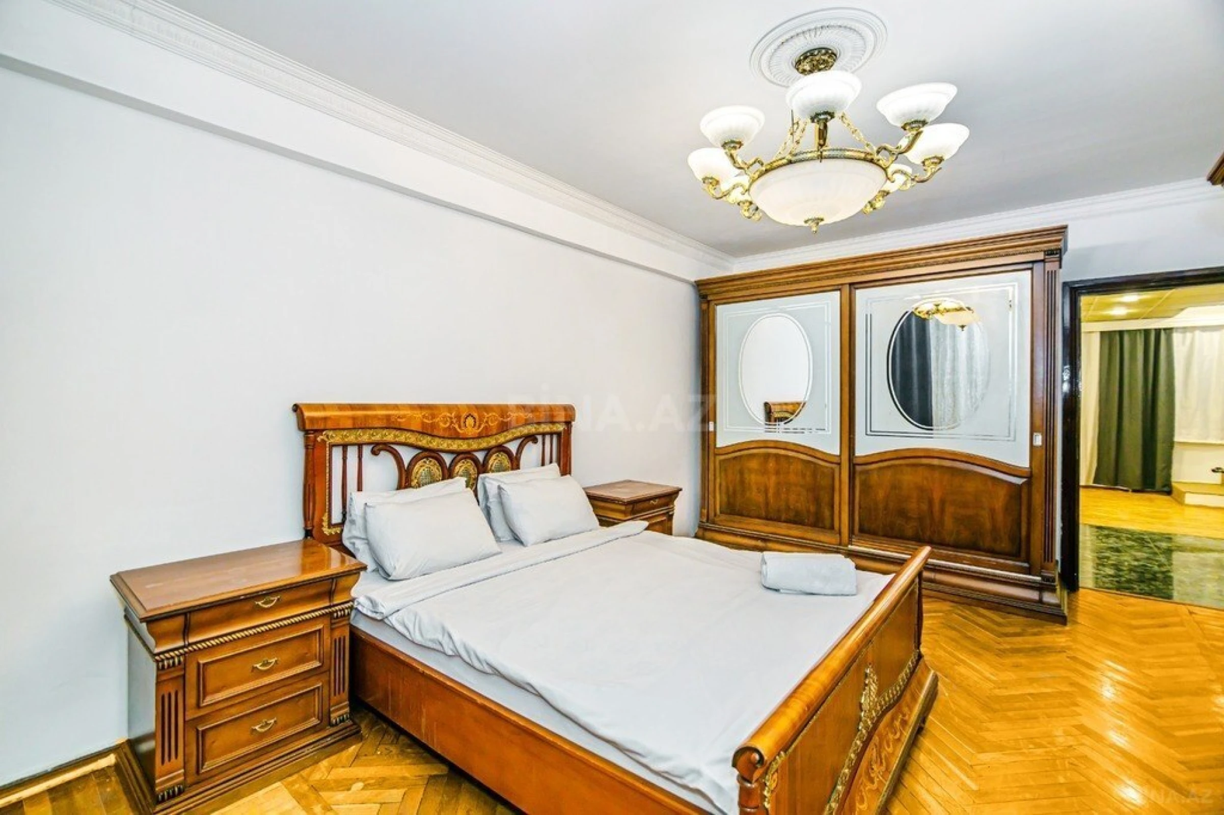 Kirayə verilir 3 otaqlı mənzil 123 m²