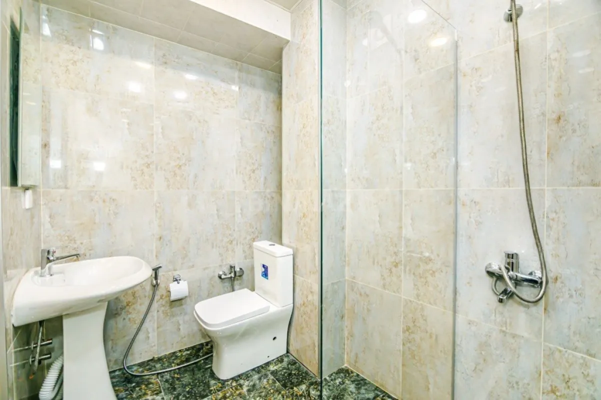 Kirayə verilir 3 otaqlı mənzil 123 m²