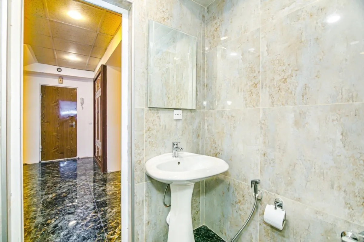 Kirayə verilir 3 otaqlı mənzil 123 m²
