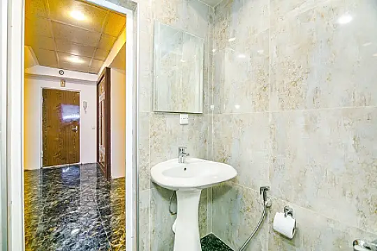 Kirayə verilir 3 otaqlı mənzil 123 m²