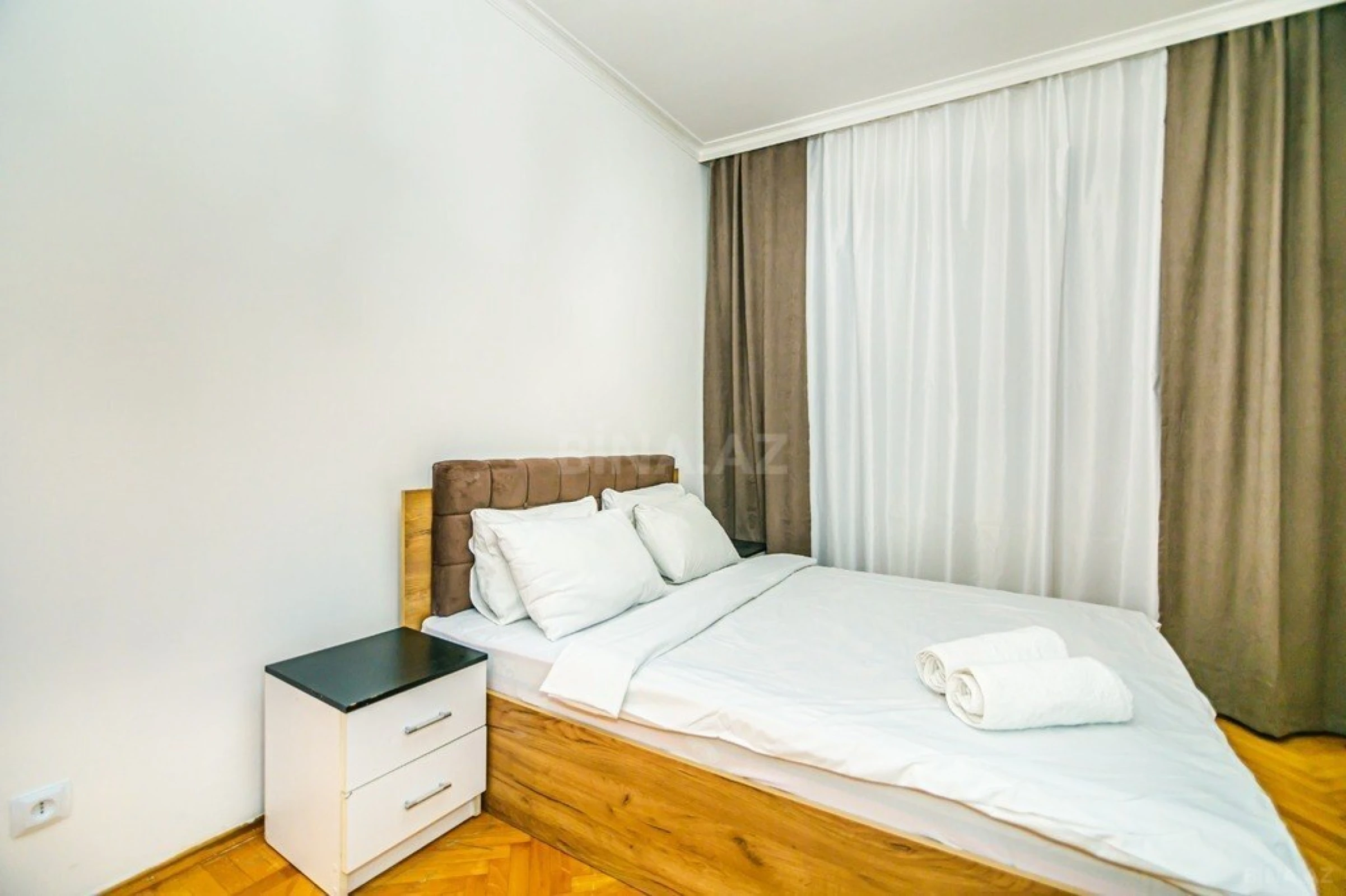 Kirayə verilir 3 otaqlı mənzil 123 m²