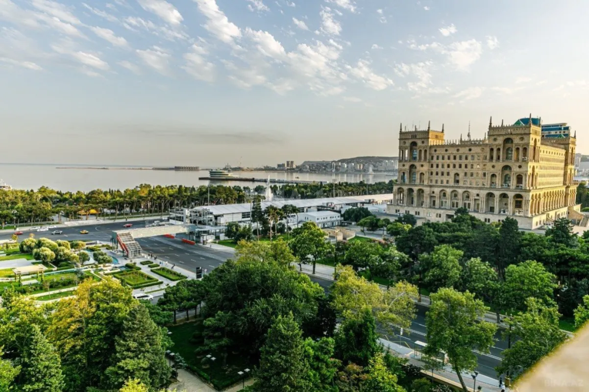 Kirayə verilir 3 otaqlı mənzil 123 m²