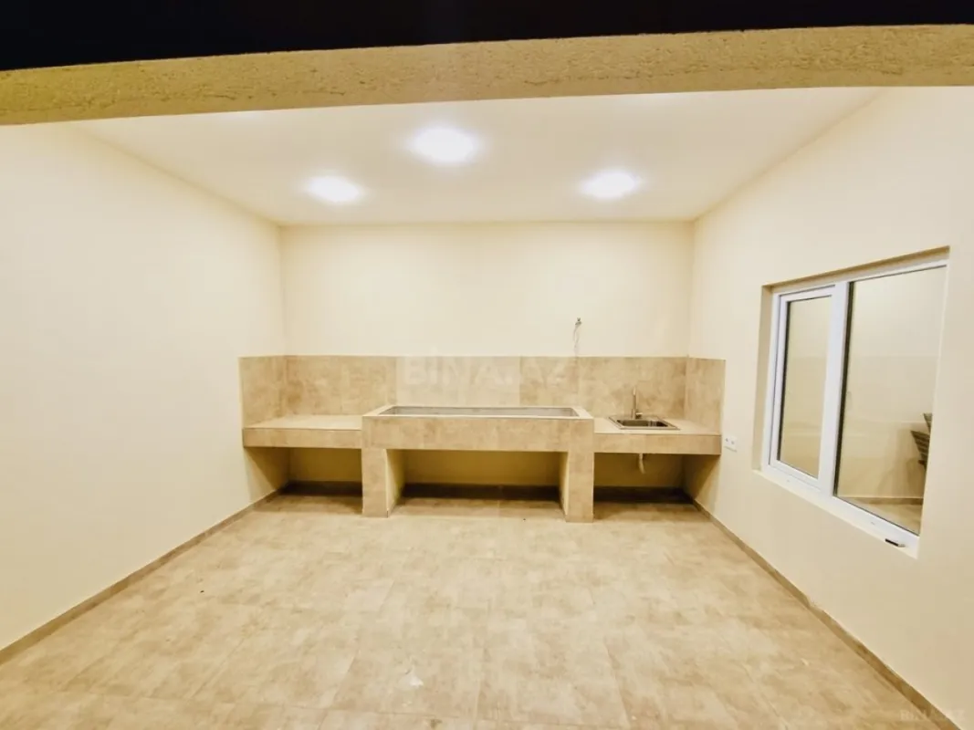 Satılır 5 otaqlı həyət evi 320 m²