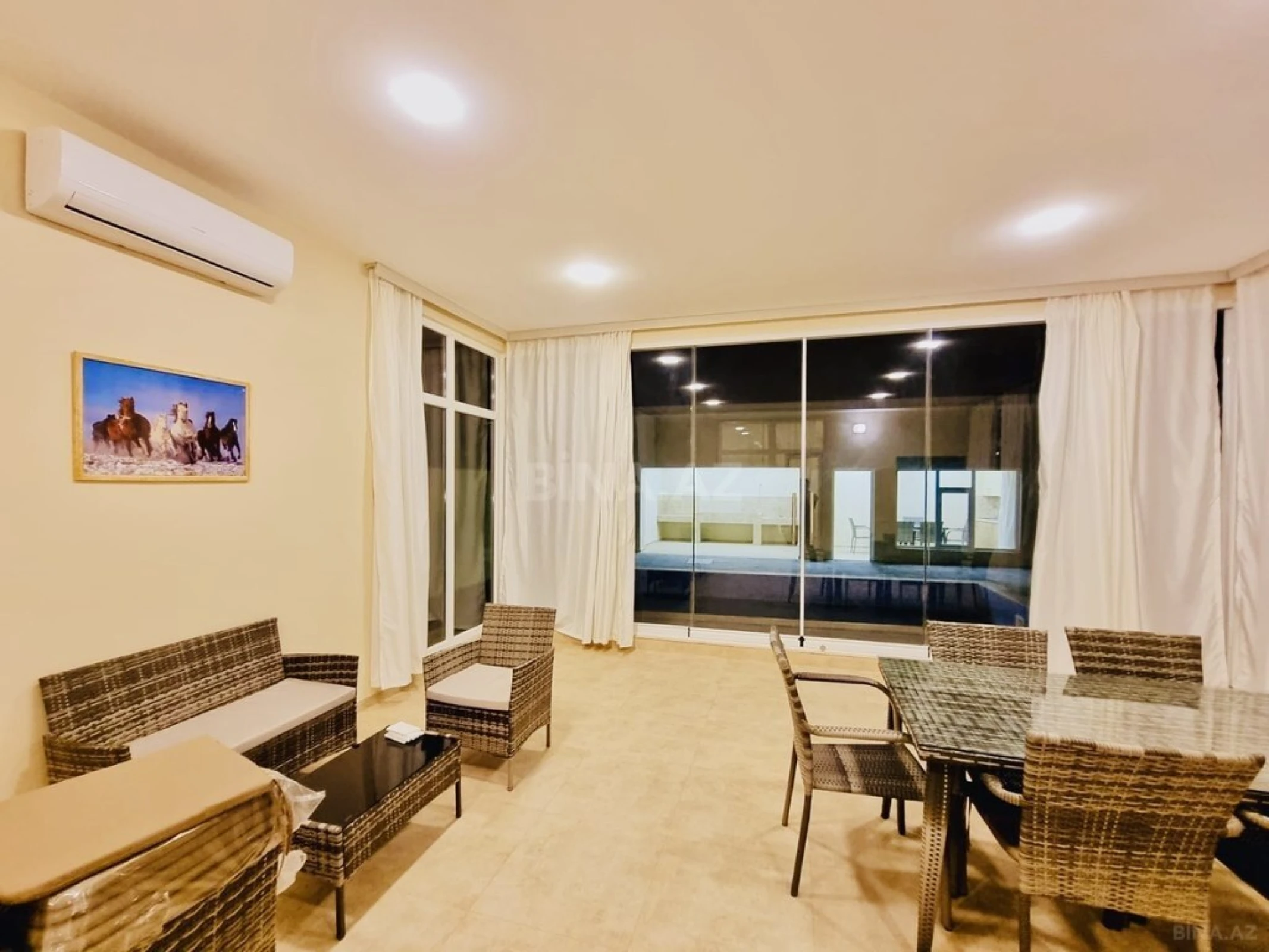 Satılır 5 otaqlı həyət evi 320 m²