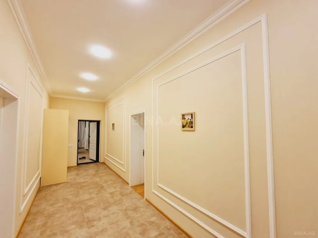 Satılır 5 otaqlı həyət evi 320 m²
