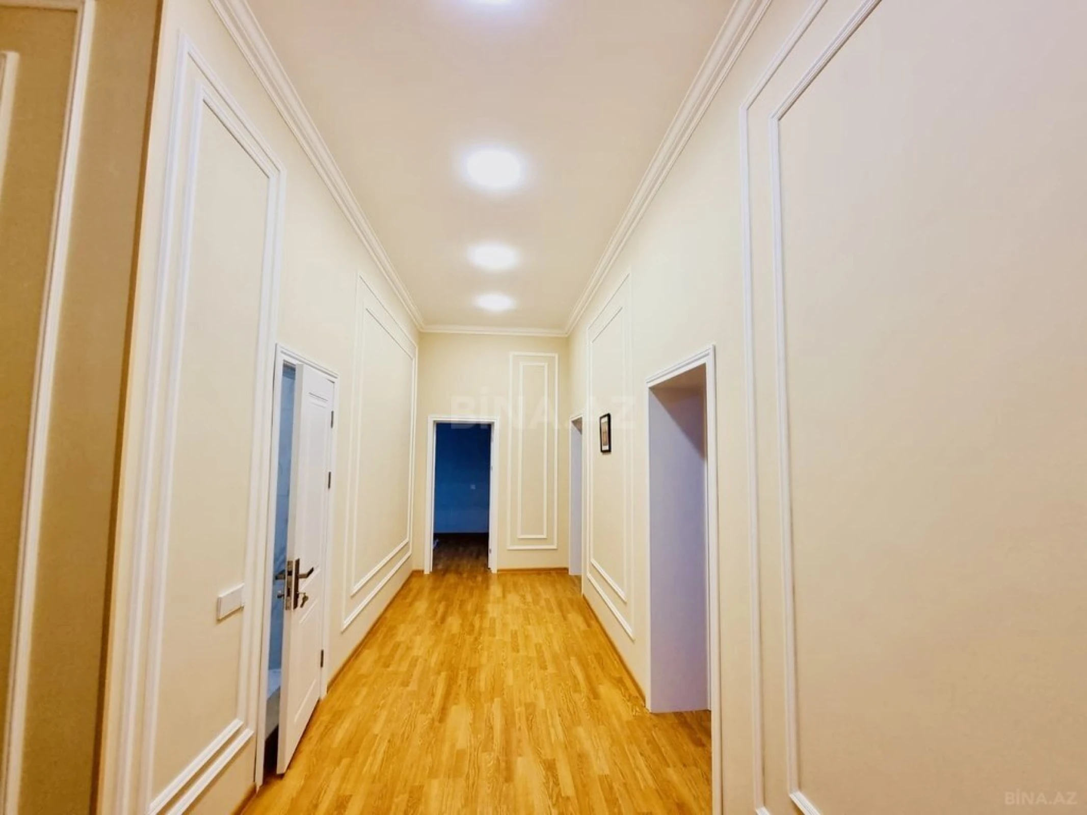 Satılır 5 otaqlı həyət evi 320 m²