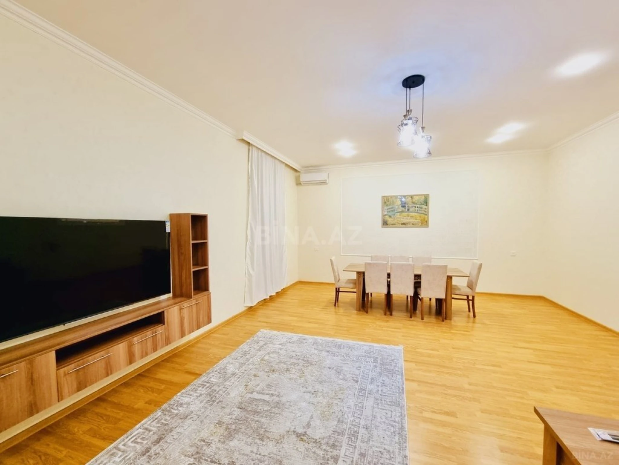 Satılır 5 otaqlı həyət evi 320 m²
