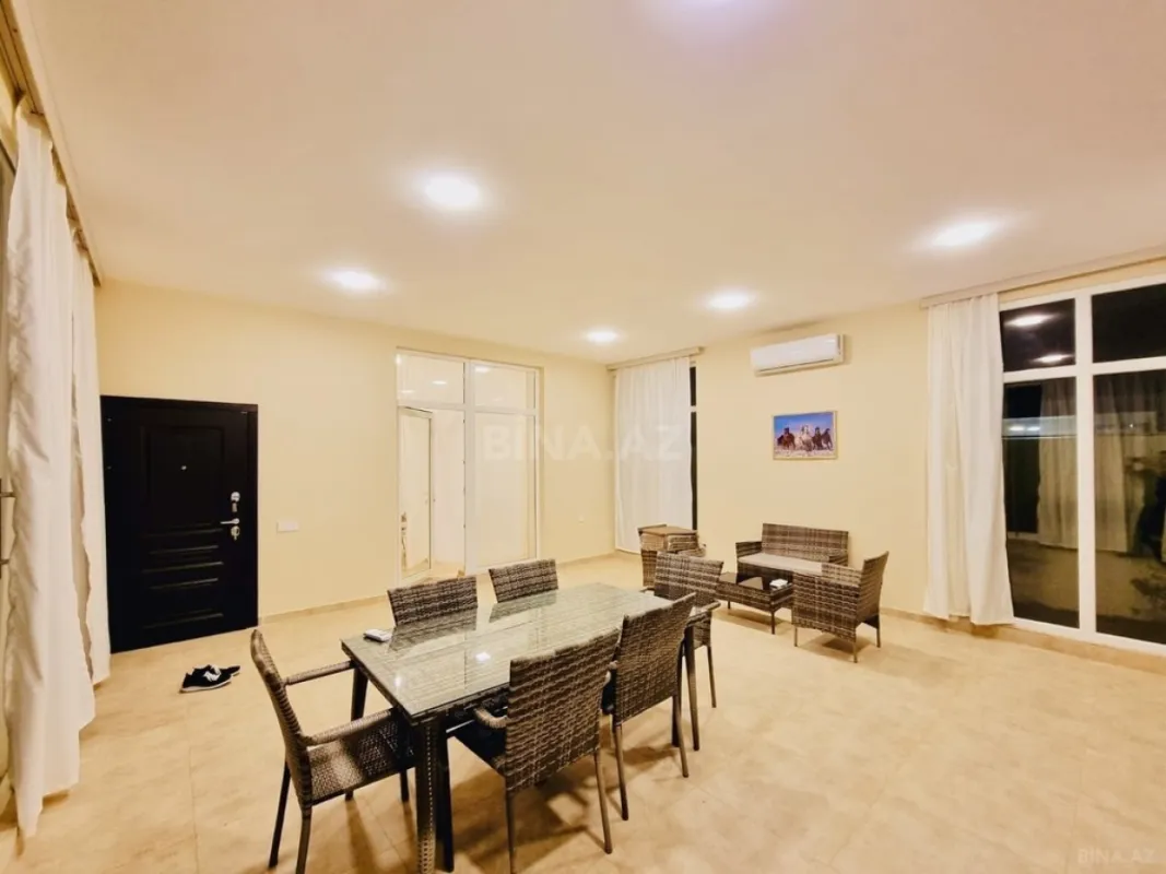 Satılır 5 otaqlı həyət evi 320 m²