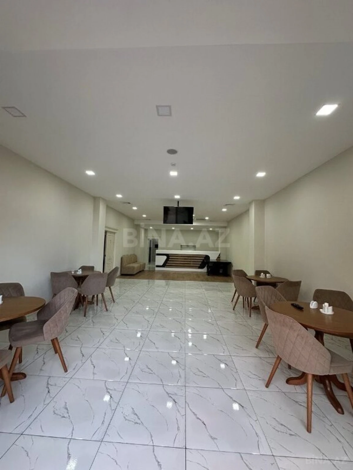 Satılır obyekt 1100 m²