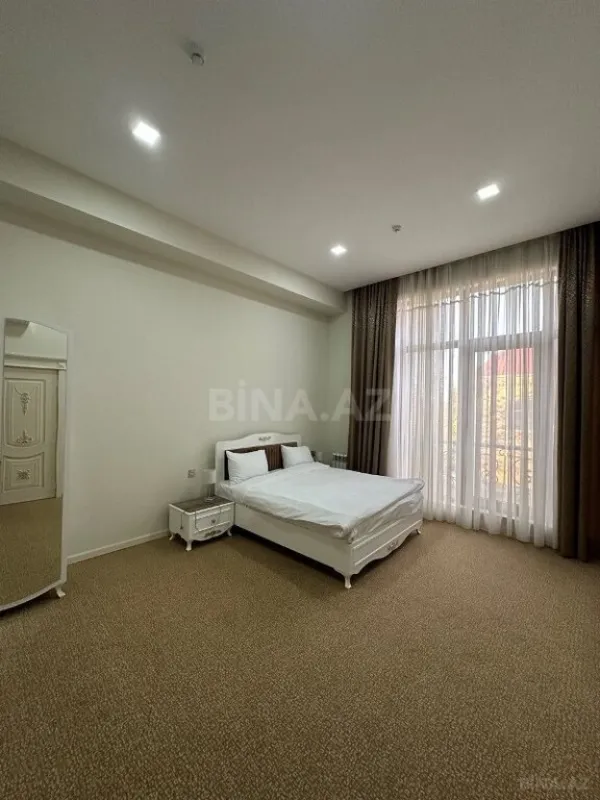 Satılır obyekt 1100 m²