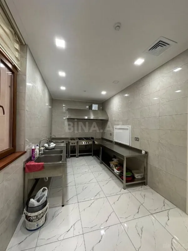 Satılır obyekt 1100 m²