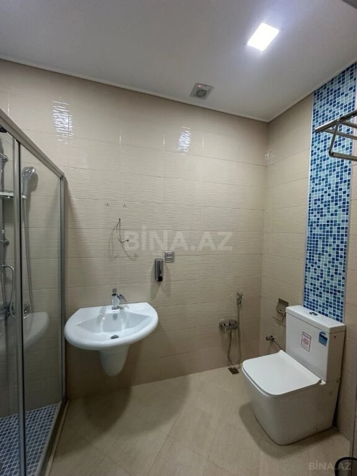 Satılır obyekt 1100 m²