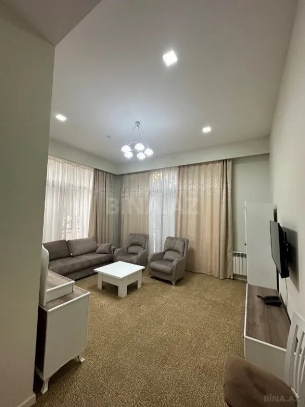 Satılır obyekt 1100 m²