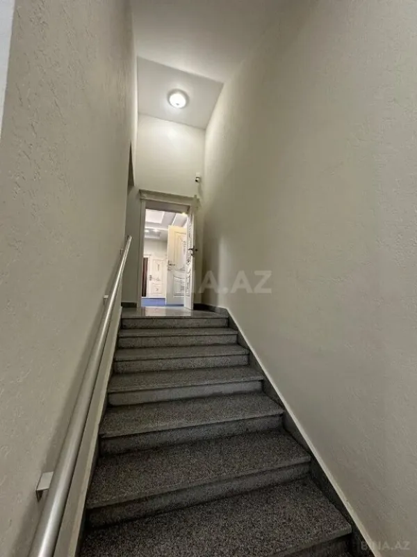 Satılır obyekt 1100 m²