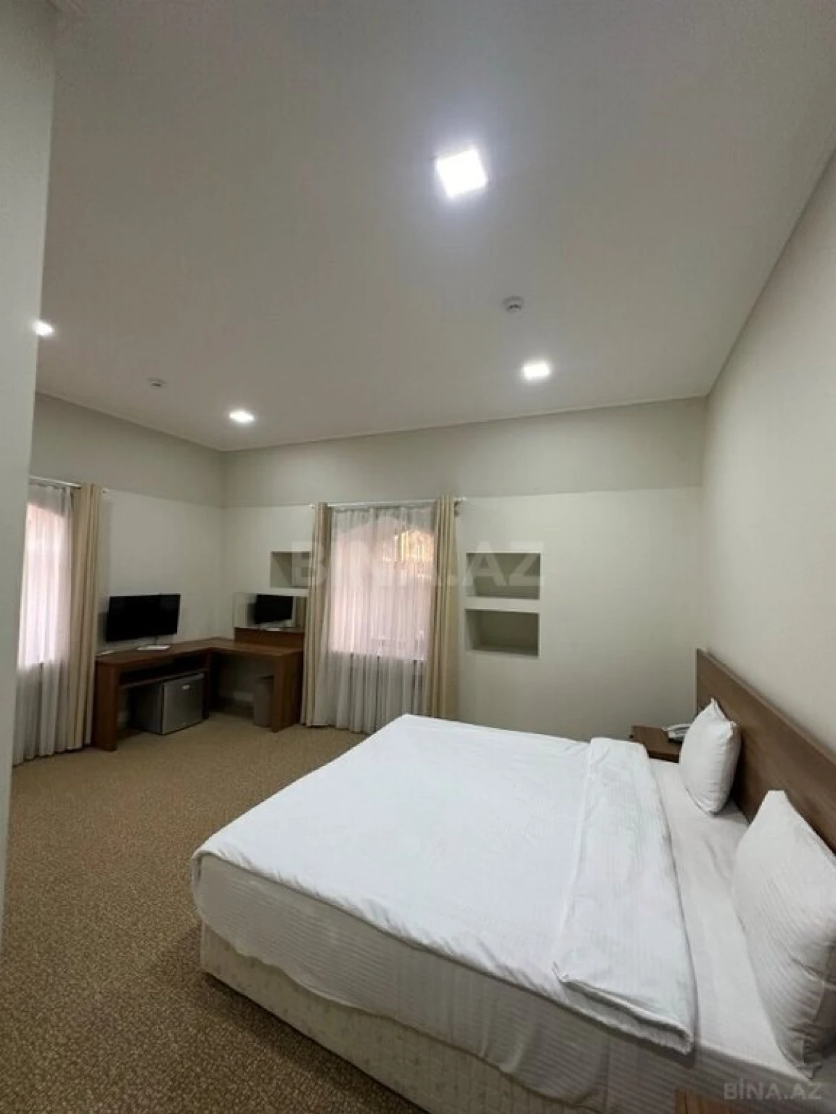 Satılır obyekt 1100 m²